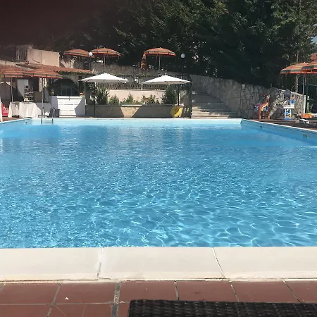 Rifugio Del Cavaliere Aparthotel Ateleta