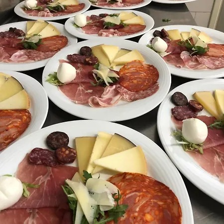 Rifugio Del Cavaliere Aparthotel